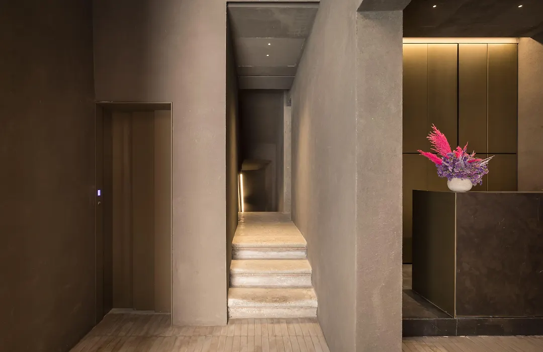 Hotel Scenario-1